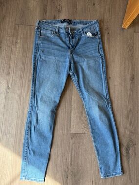 Hollister Women’s Light Blue Skinny Jeans HighRise Super Skinny Size 13R